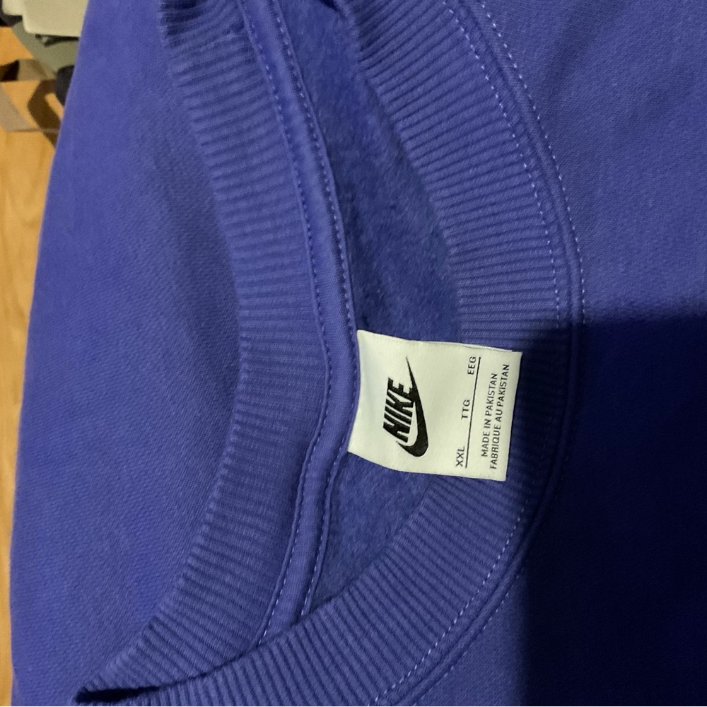 Nike swoosh Men's Blue Sweatshirt - Picture 2 of 3